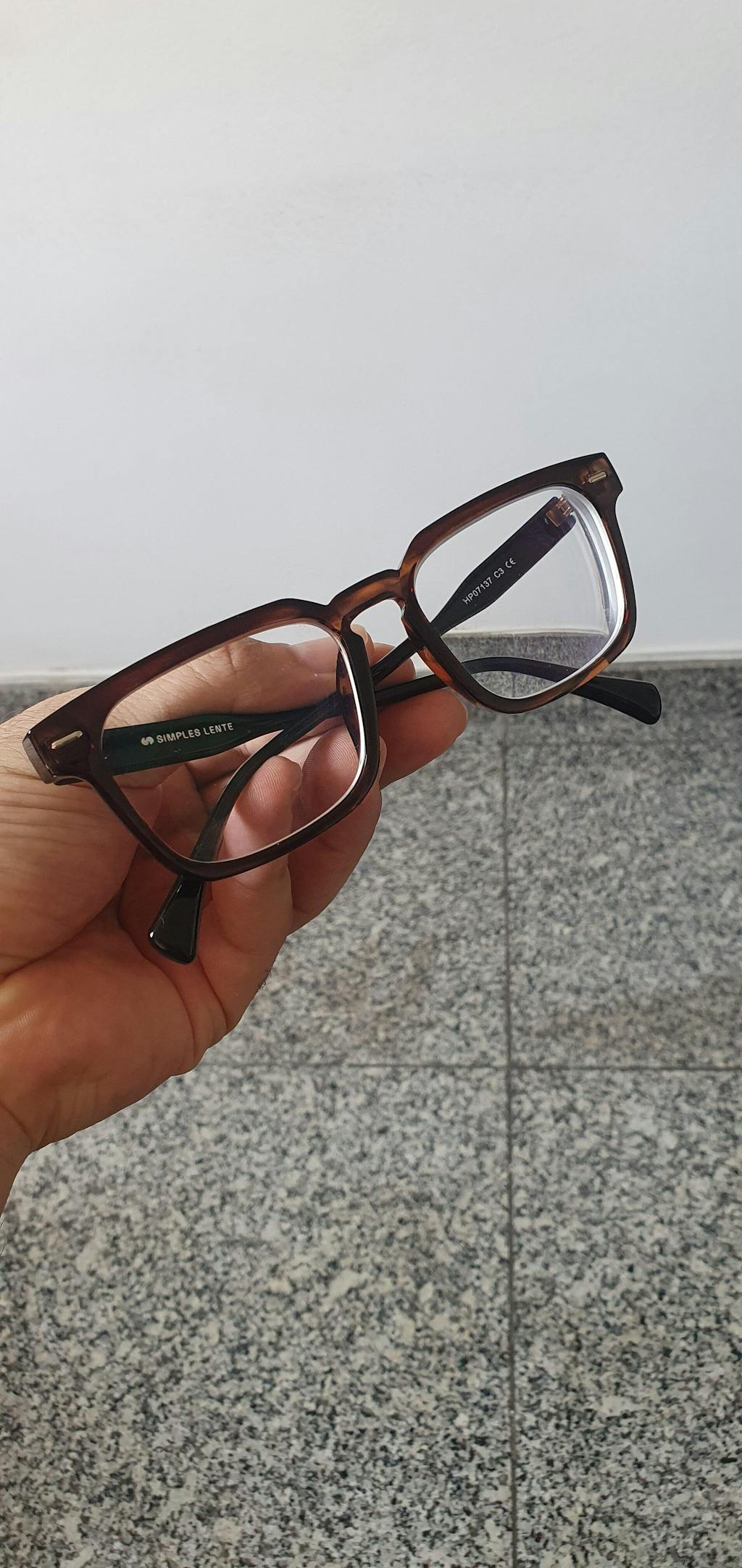 Armação | Retangular Médio E9 Marrom