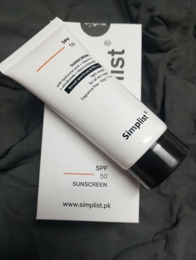SPF 50 Sunscreen (Lightweight & No White Cast)