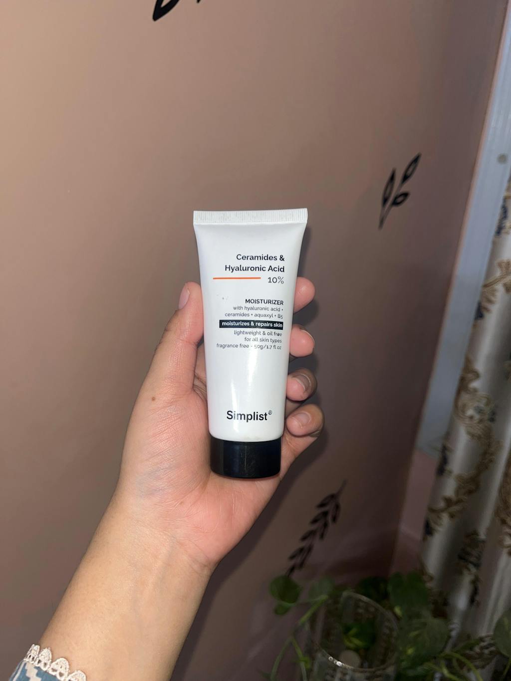 10% Ceramides & Hyaluronic Acid Moisturizer