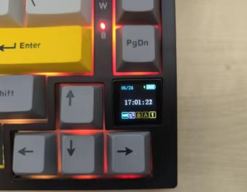 Ajazz AK820 Pro – 75% Hot-Swappable Mechanical Keyboard (Wireless, Bluetooth 5.1, Knob, Gasket Mount)