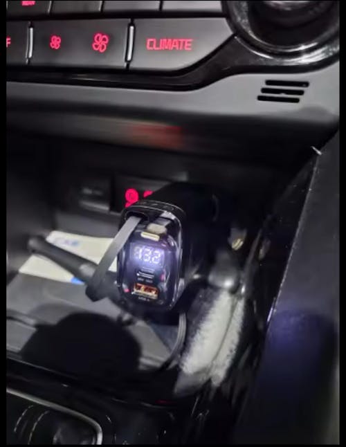 Toocki 105W 4-in-1 Retractable Fast Car Charger