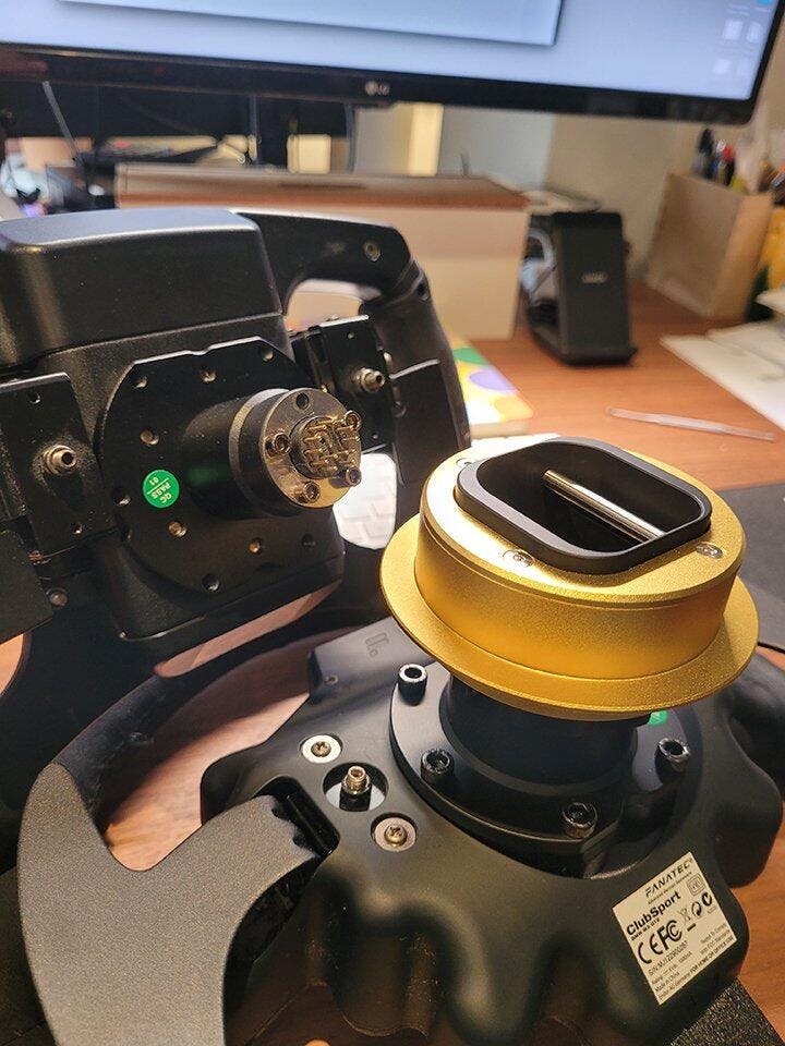 Fanatec Older Wheels Adapter to QR1 / QR2