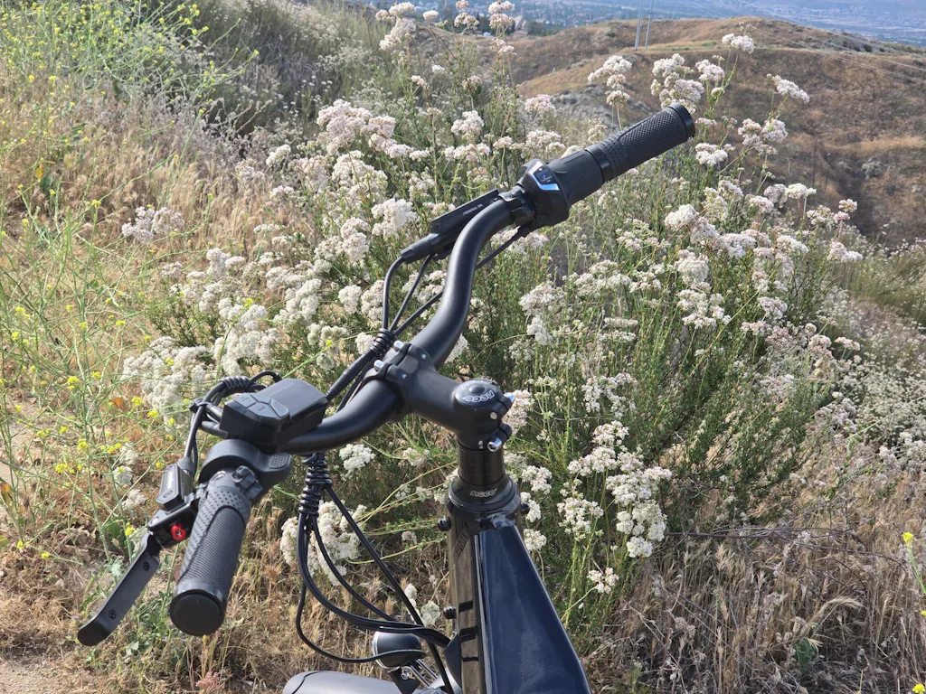 S220 27.5'' Step Over Mountain Electric Ebike