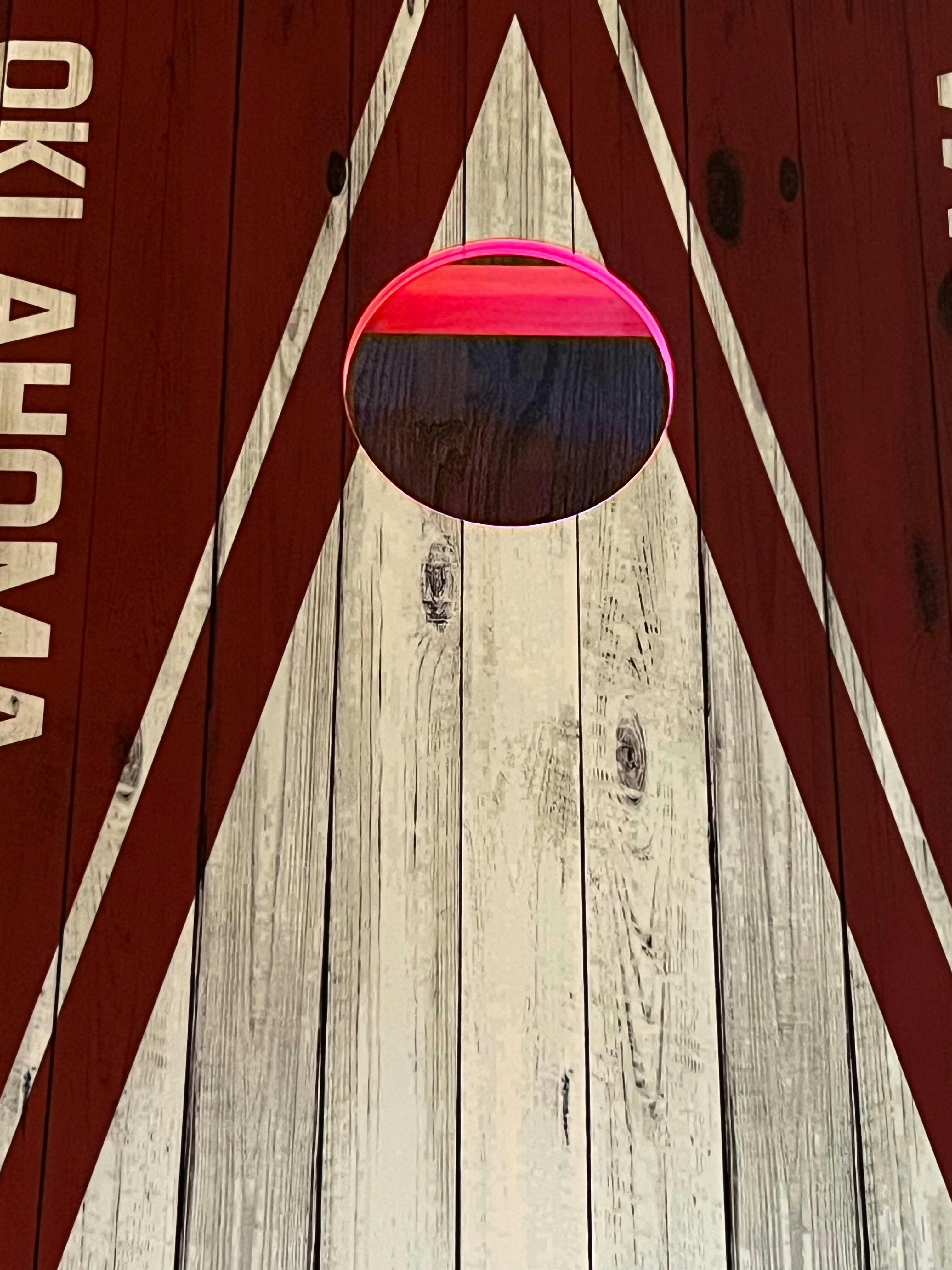 Skip's Garage Chicago Triangle Themed Cornhole Set-Backyard 2x4 (Corn Bags) -Include Case+Hole Lights (ケース+ホールライト) Skip\u0027s Garage Chicago Triangle Baseball Outdoor Cornhole Board Set