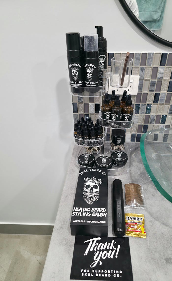 The Gentleman's Styling Kit - Heated Beard Styling Brush 2.0 (Wireless + Rechargeable)