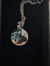 Mājdzīvnieka attēla kaklarota