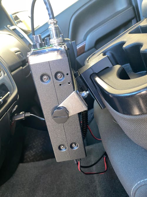 Radio Mount | 2014-2019 Silverado Sierra – Split Bench Seat With 3 Cup Holders