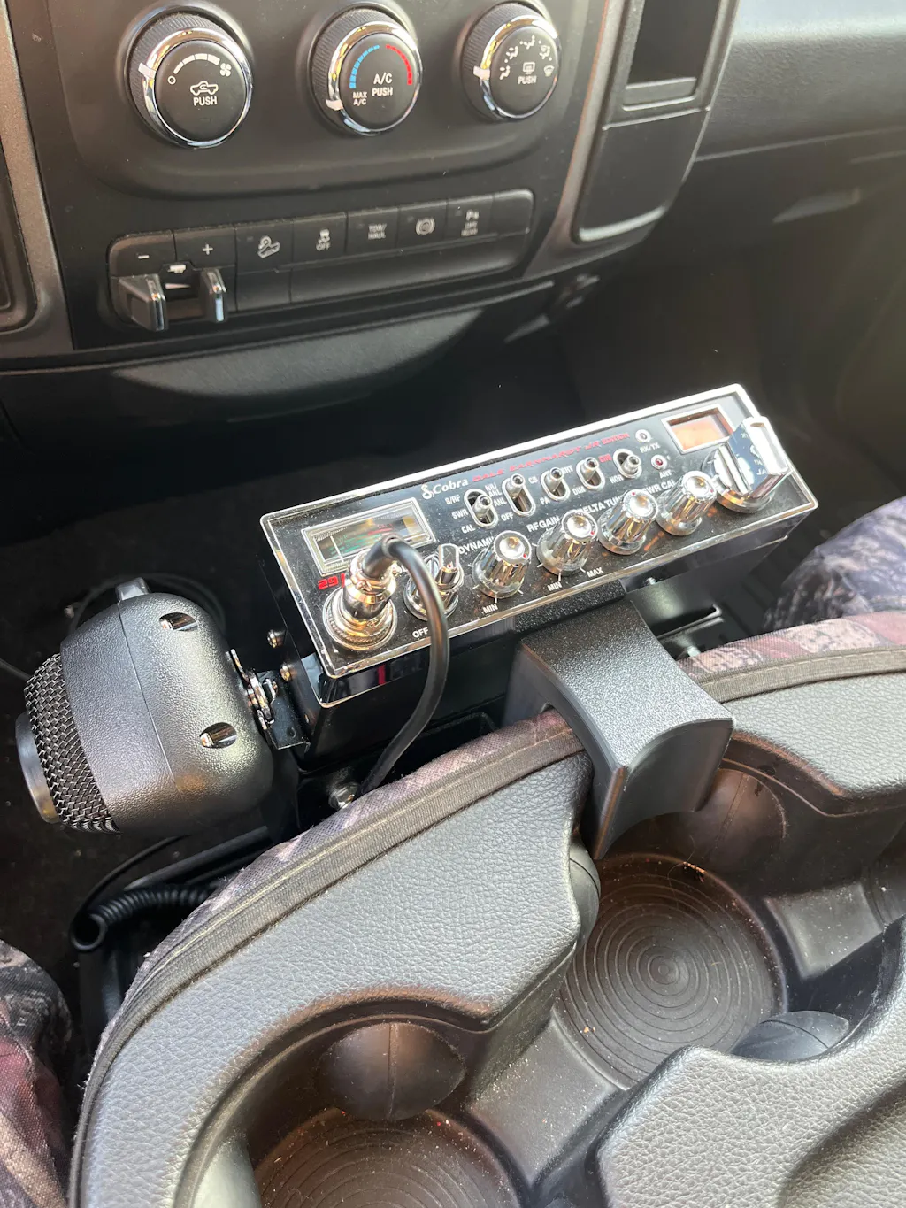 Radio Mount | 2013+ RAM – Split Bench Seat With 3 Cup Holders