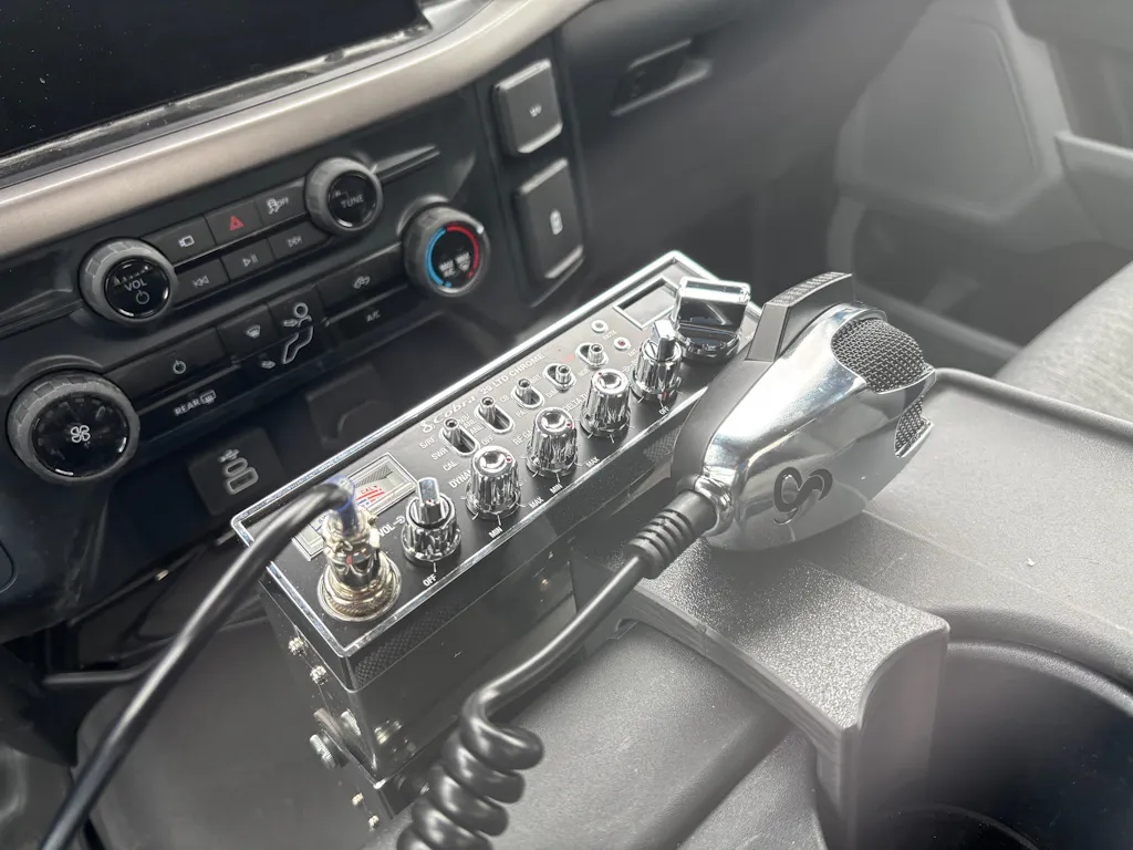 Radio Mount | 2015+ Ford F-Series With Split Bench Seat