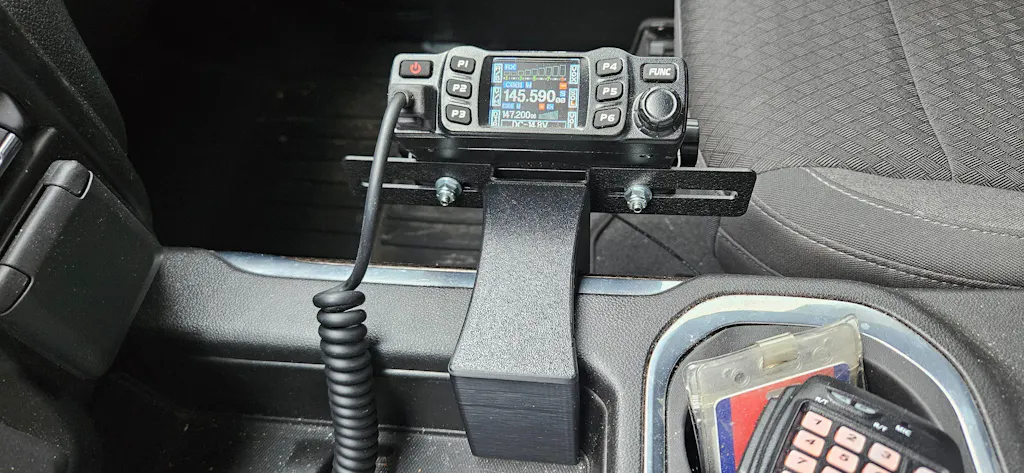 Radio Mount | 2019-2023 Silverado Sierra With Full-Length Center Floor Console (Square Pocket Between Cup Holders)