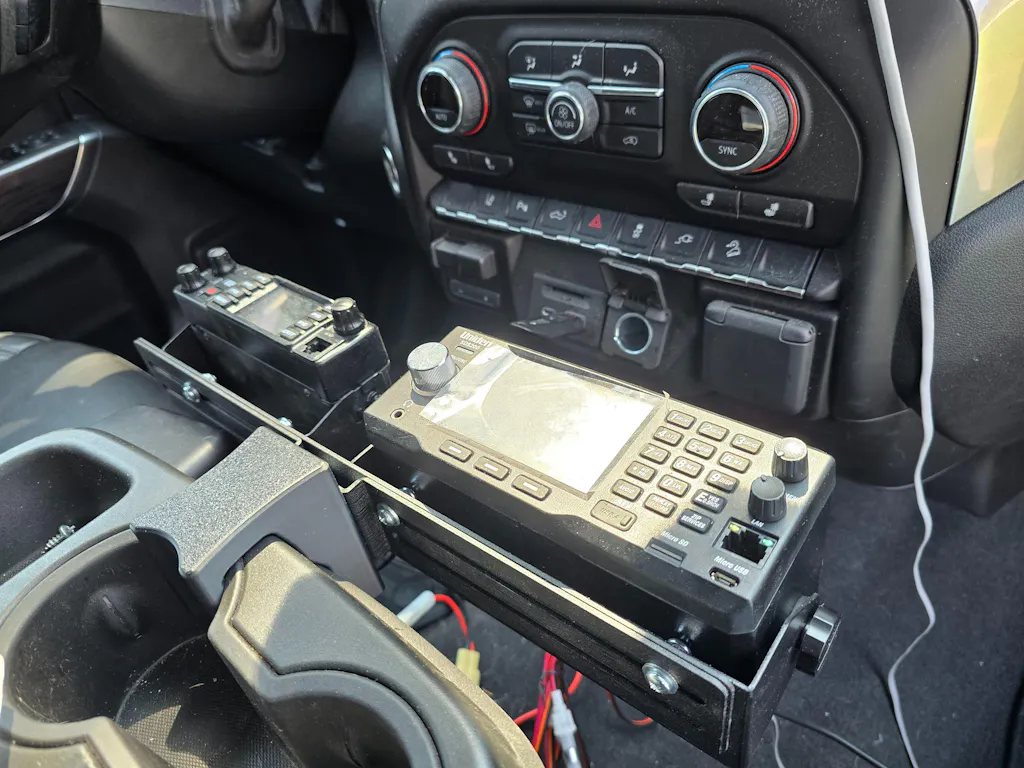 Radio Mount | 2019-2026 Silverado Sierra – Split Bench Seat With 2 Cup Holders