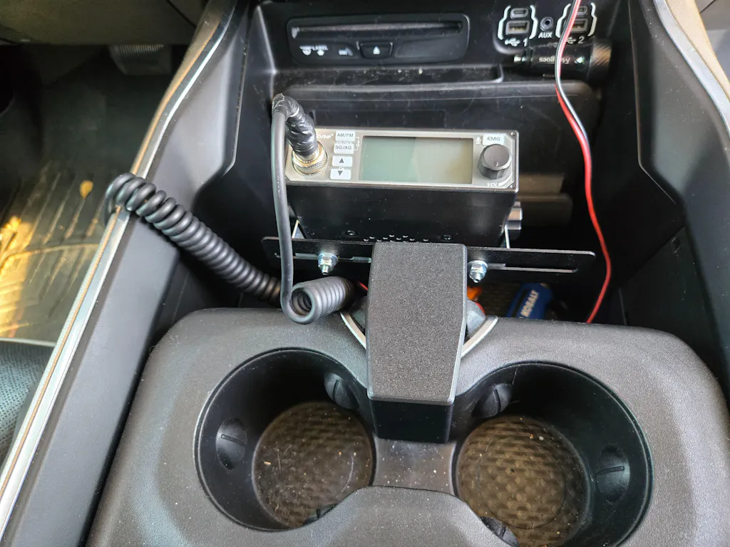 Radio Mount | 2019+ 5th Gen RAM With Full-Length Center Floor Console (Sliding Tray Without Cover)