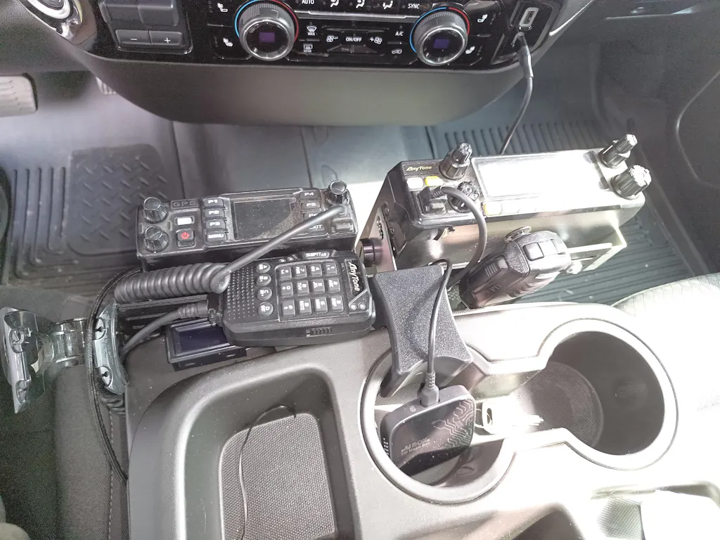 Radio Mount | 2019-2026 Silverado Sierra – Split Bench Seat With 2 Cup Holders