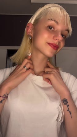 Retinal Age-Reset Neck Patch