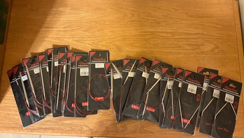 ChiaoGoo 12 Inch Regular Red Stainless Steel Circular Knitting Needles (Tip Sizes US- to US-8)