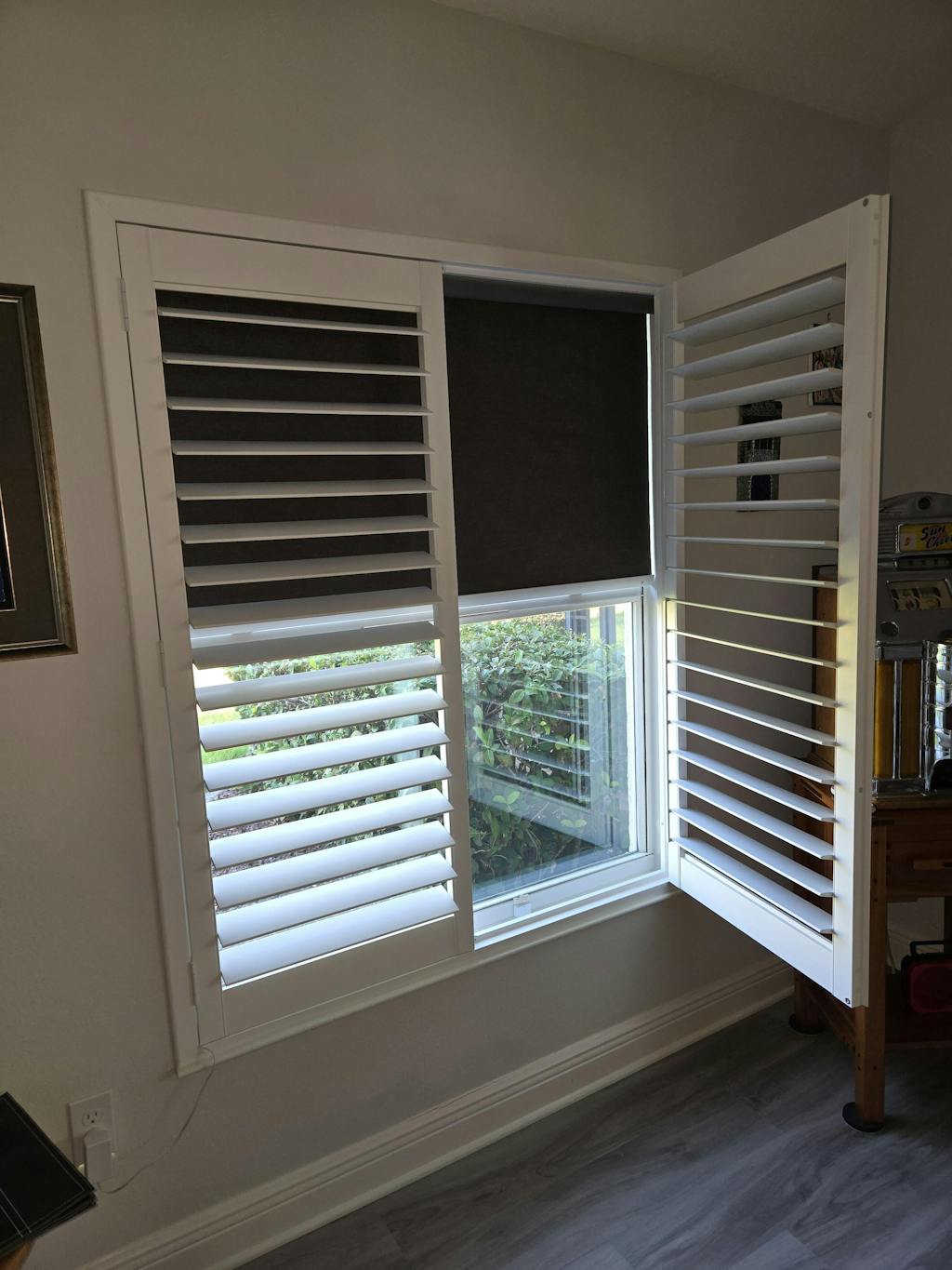 SmartWave Motorized Roller Shades 100% Blackout Wilderness