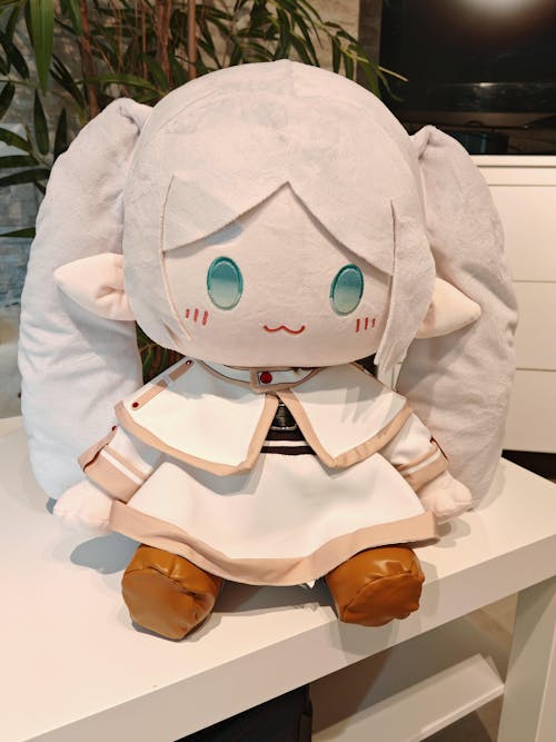 Smile House Frieren beyond journey End Staring Frieren Plush Doll 40CM