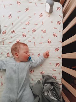 SmileyBubblyBaby White Noise Machine - Baby Sleep Soother & Night Light