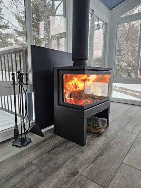 Dorako Ariana- Three Sided Glass Freestanding Wood Stove with Bench / Wood Holder included