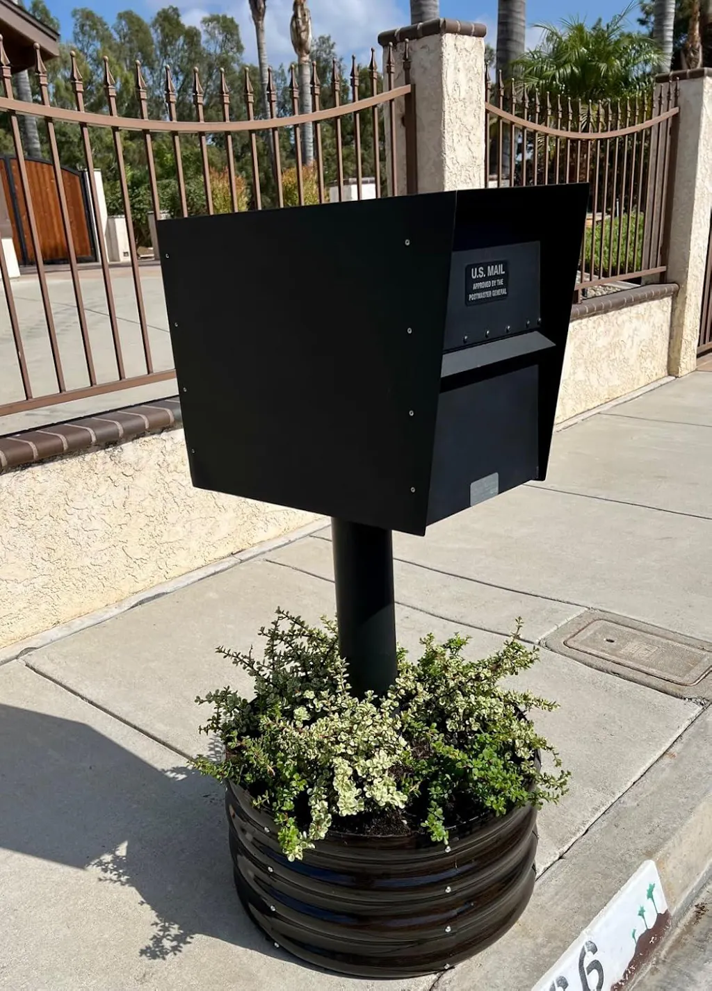 12" Tall 2x2 ft Modular Metal Raised Garden Bed