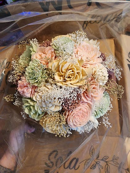 Custom Medium Bouquet – Sola Wood Flowers