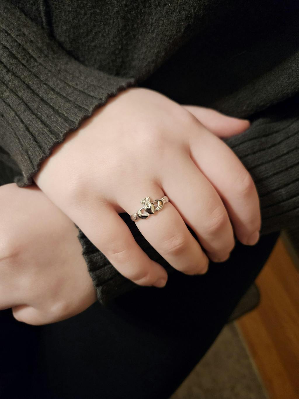 Silver Ladies Claddagh Ring