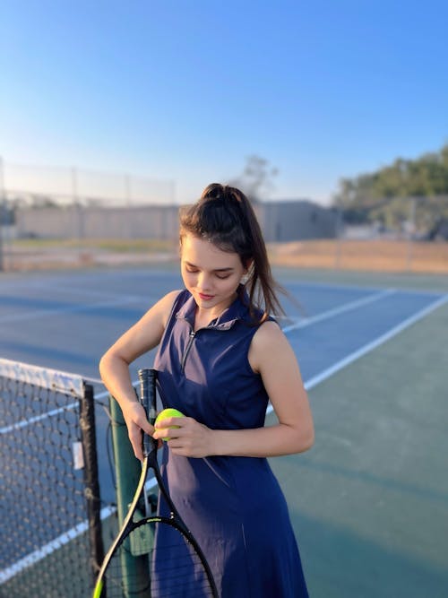 Ladies 33" Quarter-zip Sleeveless Dress with Shorts and Pockets