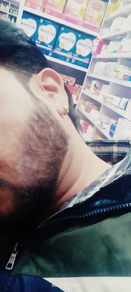 Golden Color Stainless Steel Stud Earring For Men (1 Pc) - Style A099