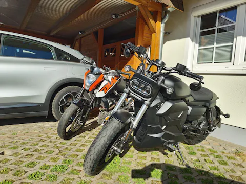 Black-X Edition - CityTwister Shadow – Dein Elektromotorrad für echte Individualisten - Neu! Mit 45 A Schnelladegerät