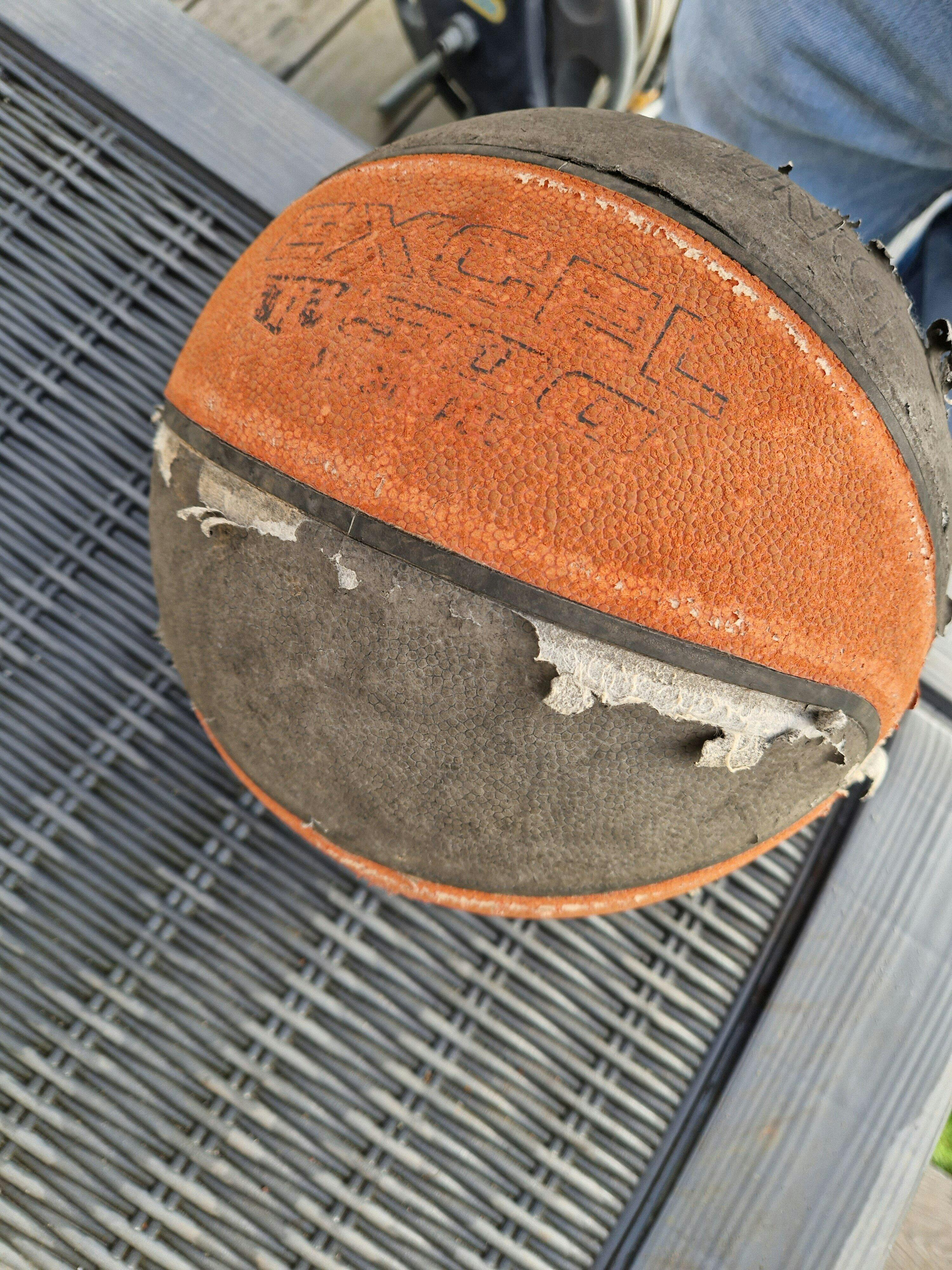 SPALDING アメリカンミット　ヨギベラ Shop Spalding ACB Excel TF-500 Composite Indoor/Outdoor Basketball