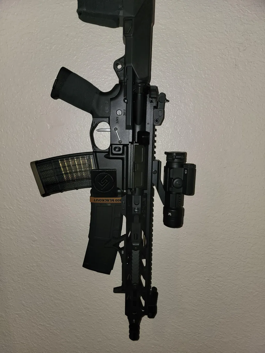 AR-15 QDM + PMAG (Quick Defense Mount) Wall Storage Hook