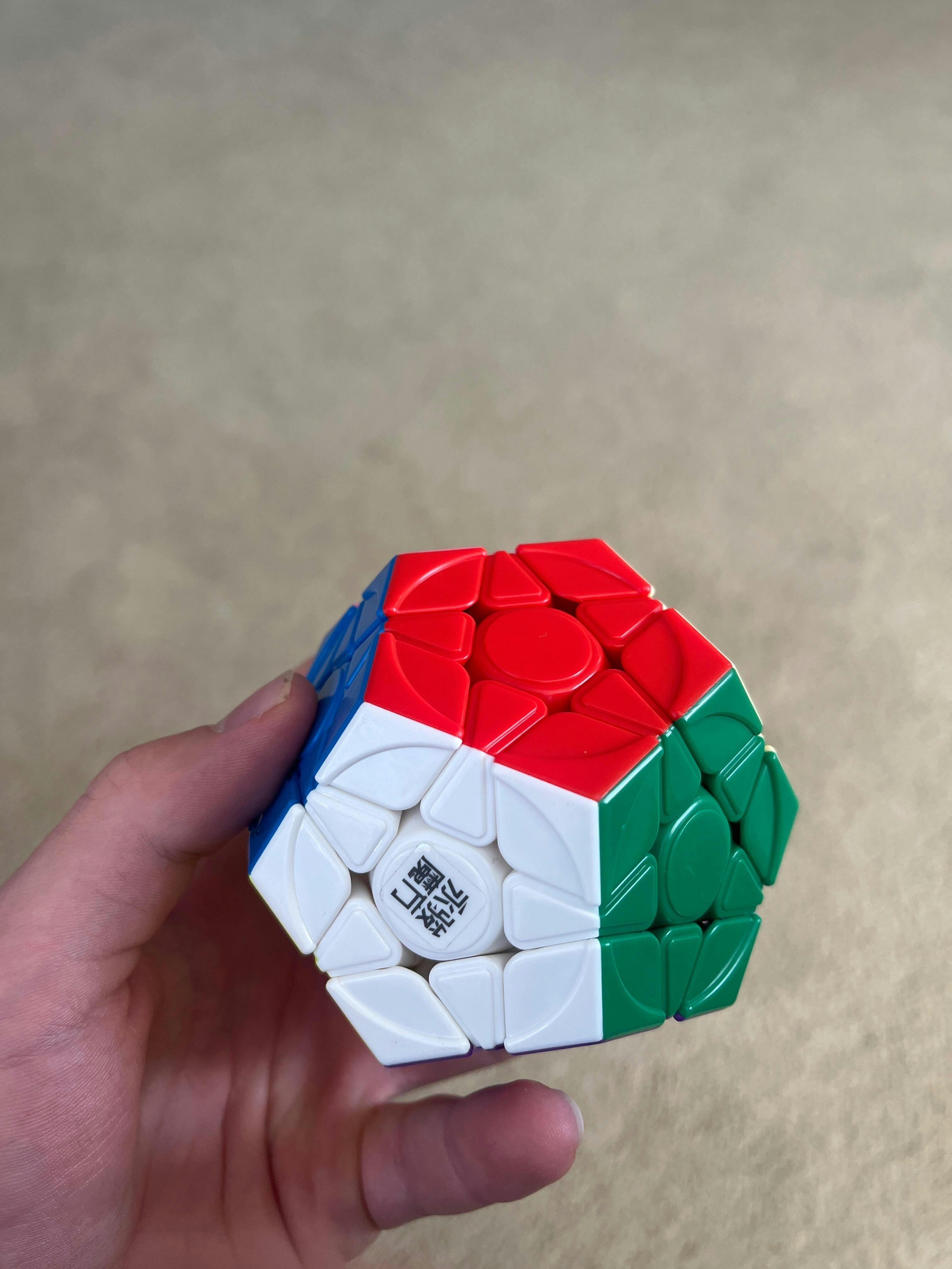 YJ YuHu Megaminx V2 (Magnetic) | Megaminx Speed Cube