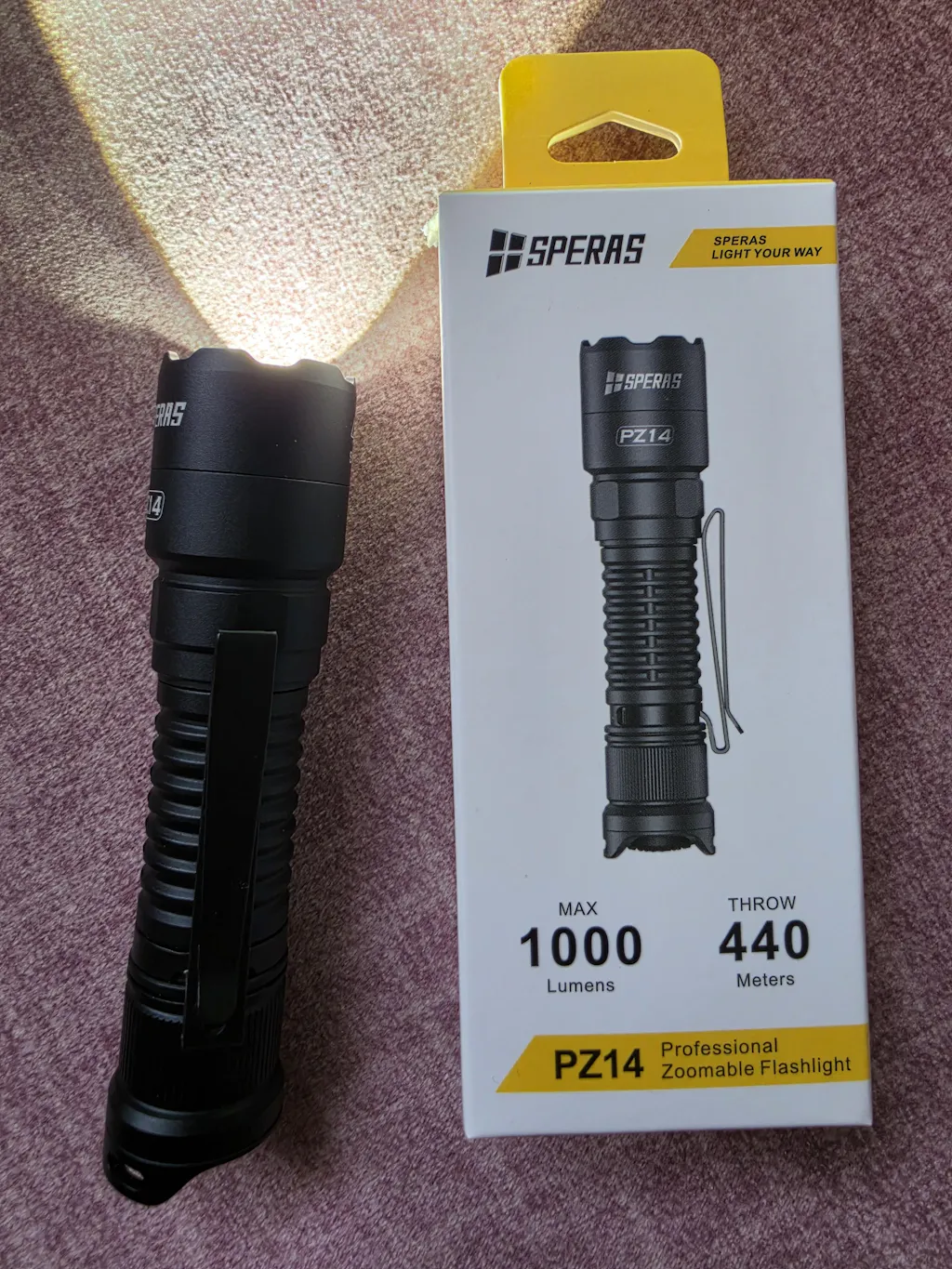SPERAS PZ14 Zoomable EDC Tactical Hunting Outdoor Flashlight 1000lm 440m