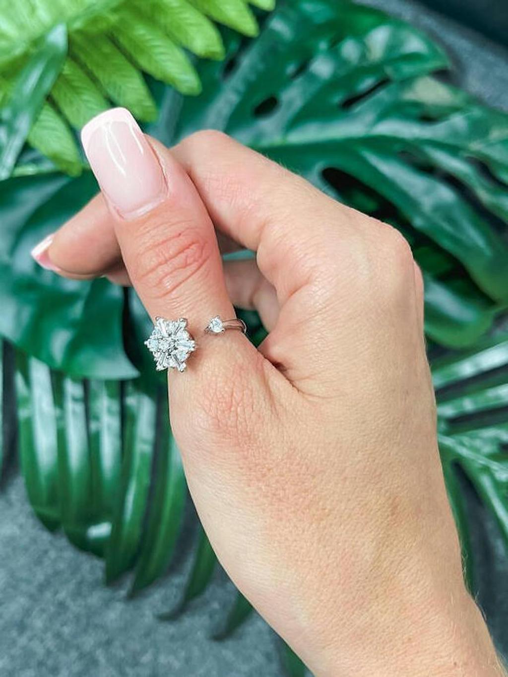 STELLA - Star Spinner Ring