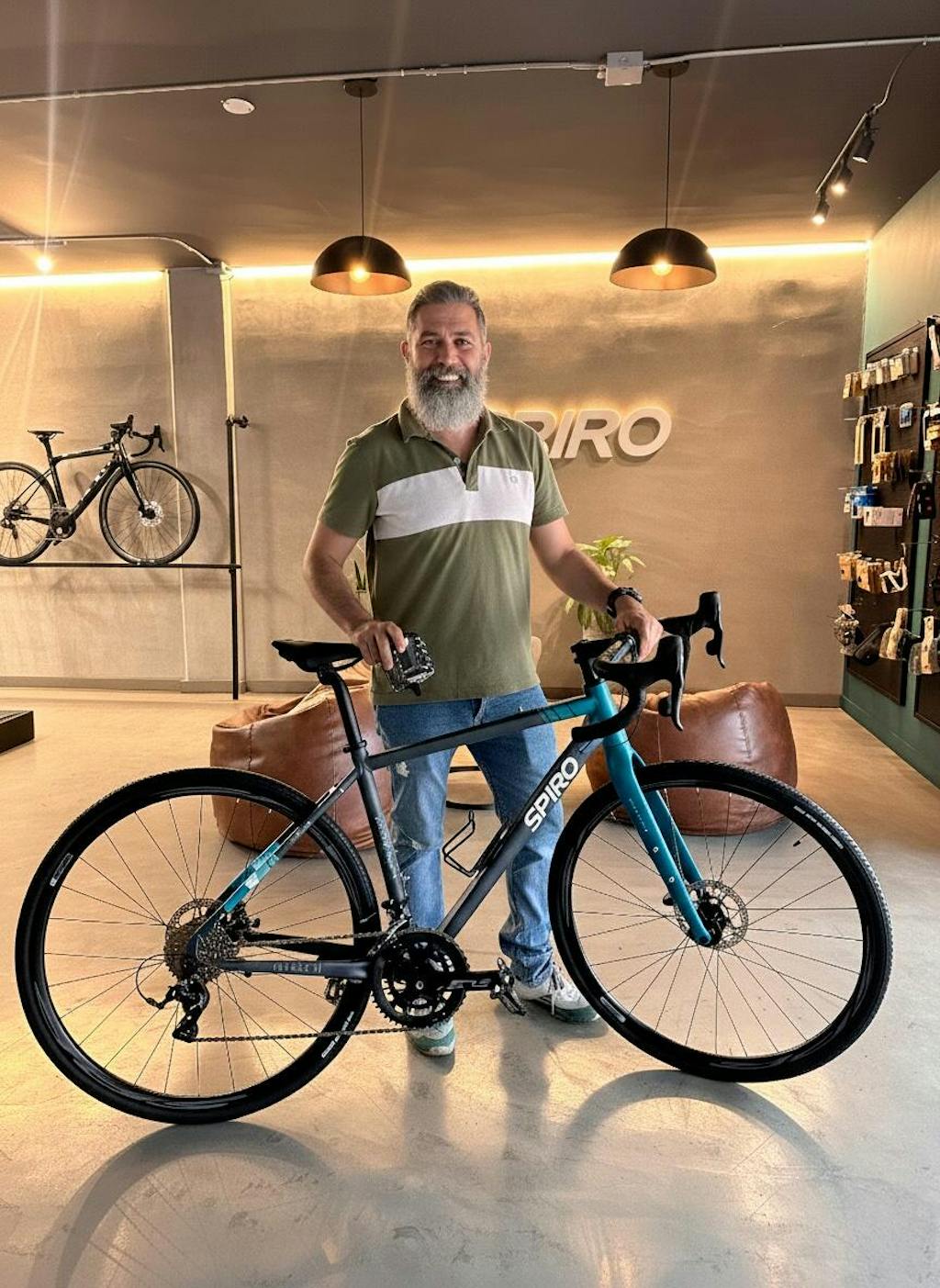 Bicicleta de gravel MÍTICA en aluminio 2x9 vel.