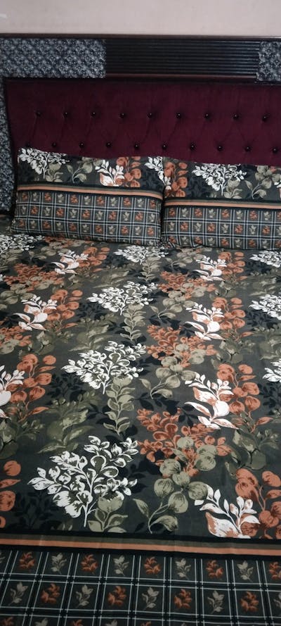 Autumn Botanica – Dark Floral Bedsheet Set