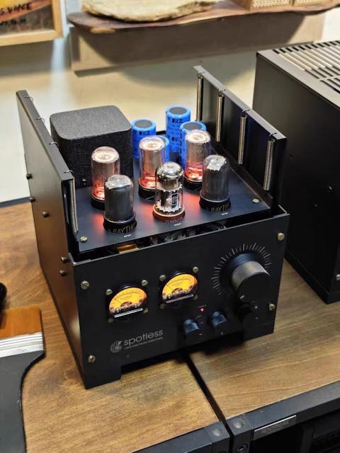 A1 Valve Class AB Amplifier
