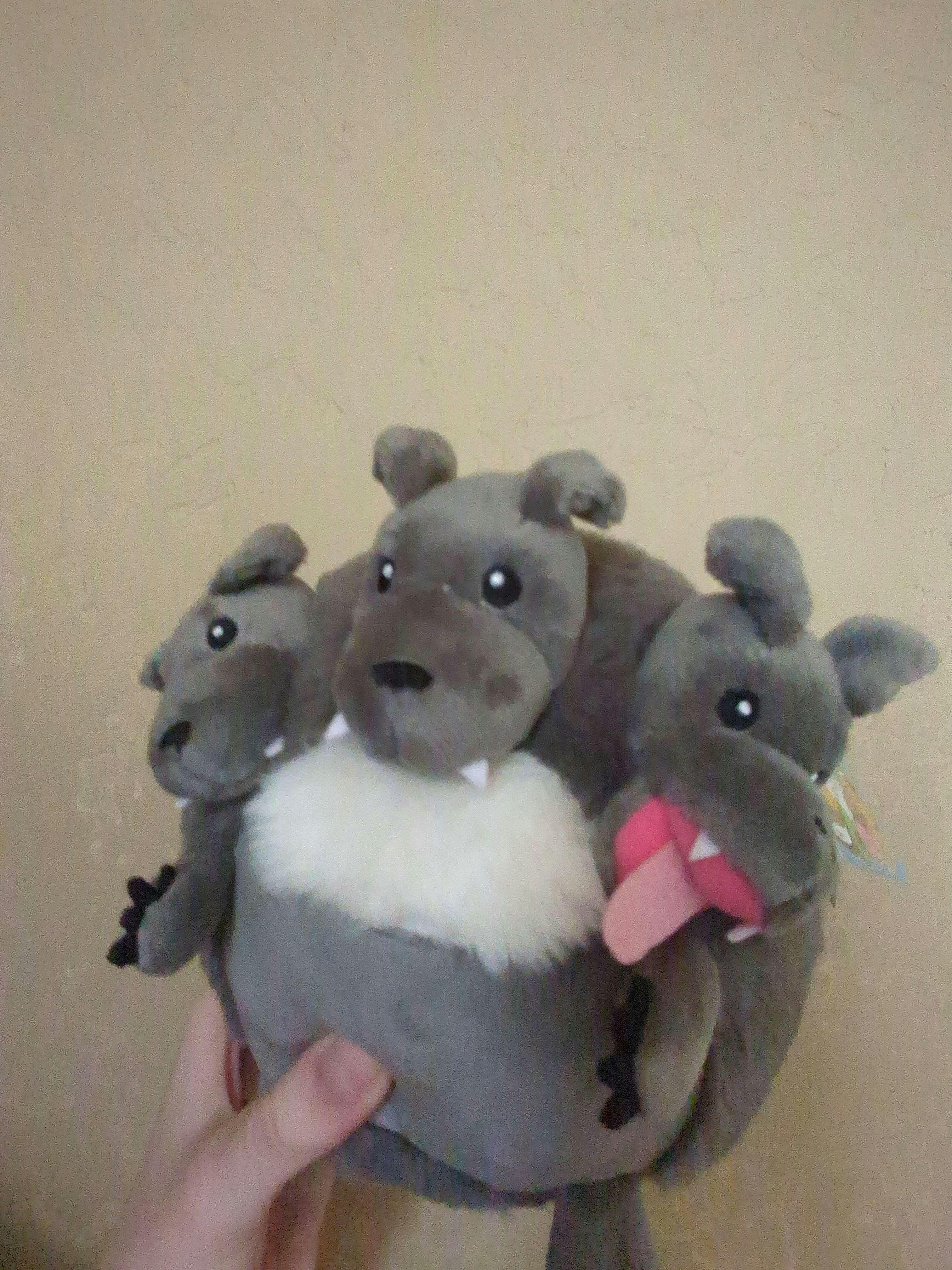 Snacker Cerberus – Squishable