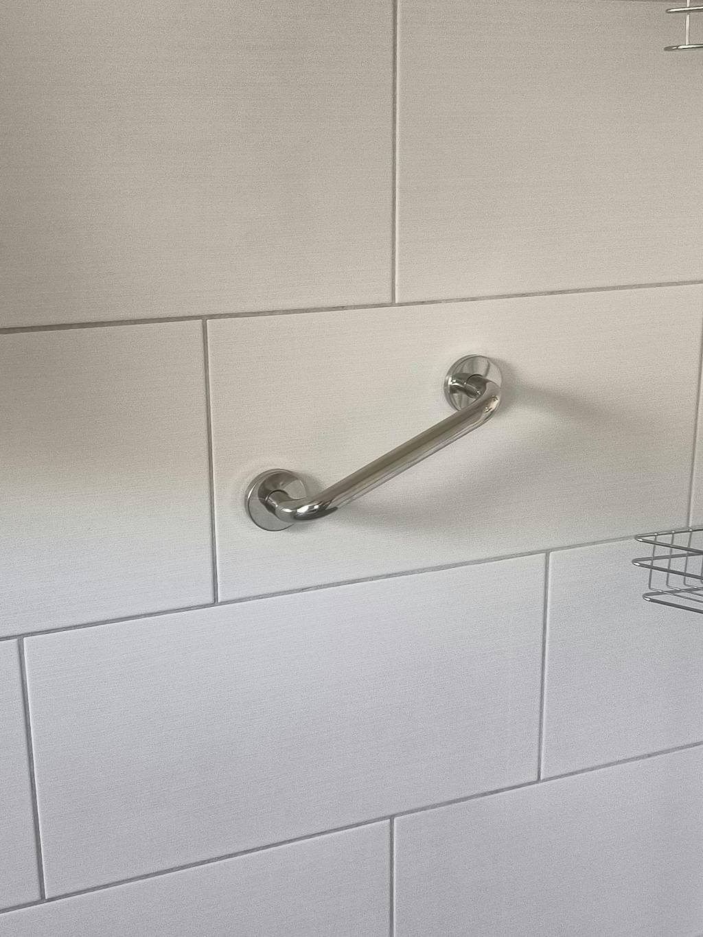 Dusche Haltegriff Ø 25mm aus Edelstahl - hochglanz