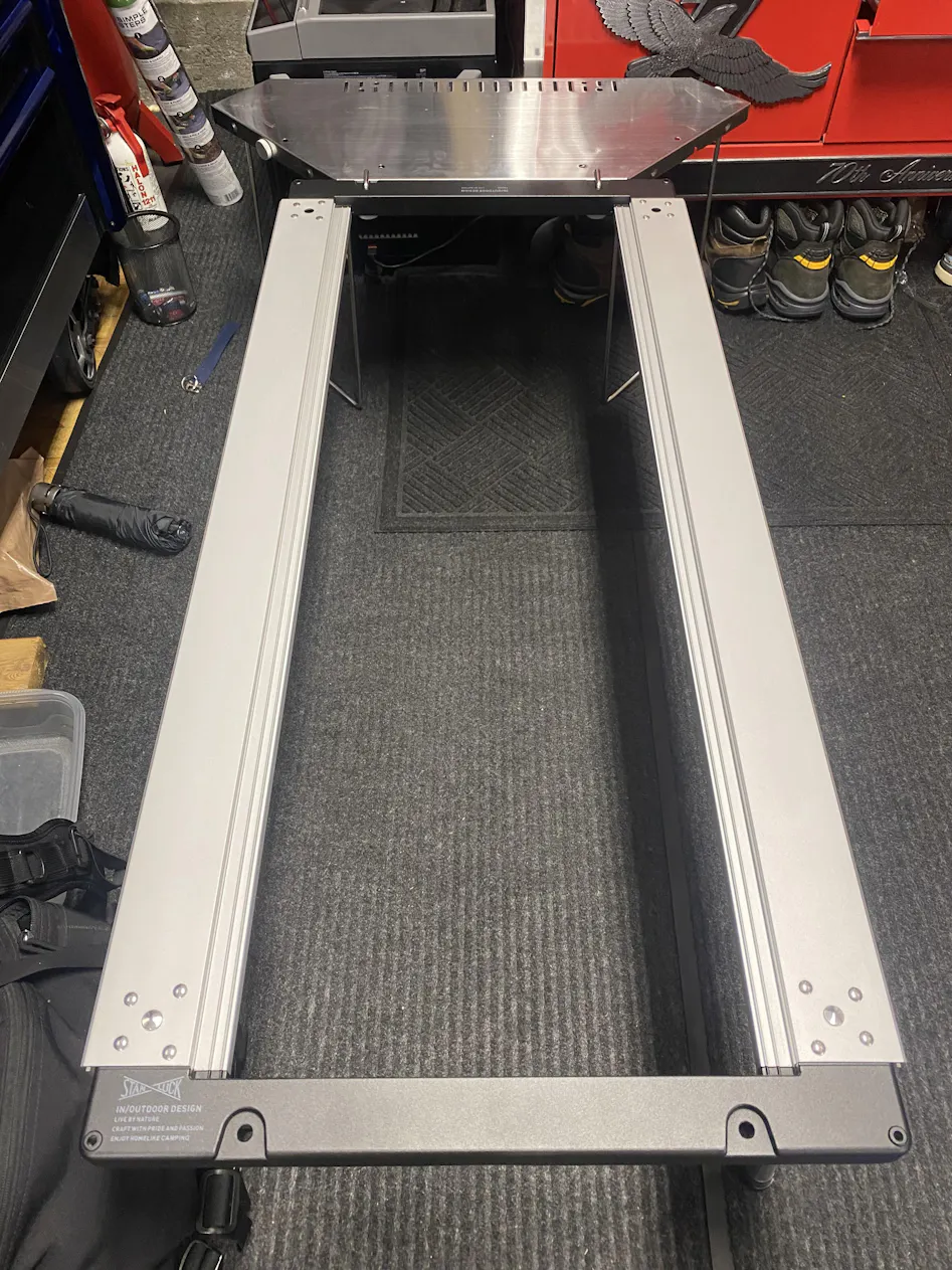 4 Unit IGT Frame – Stanluck, Inc.