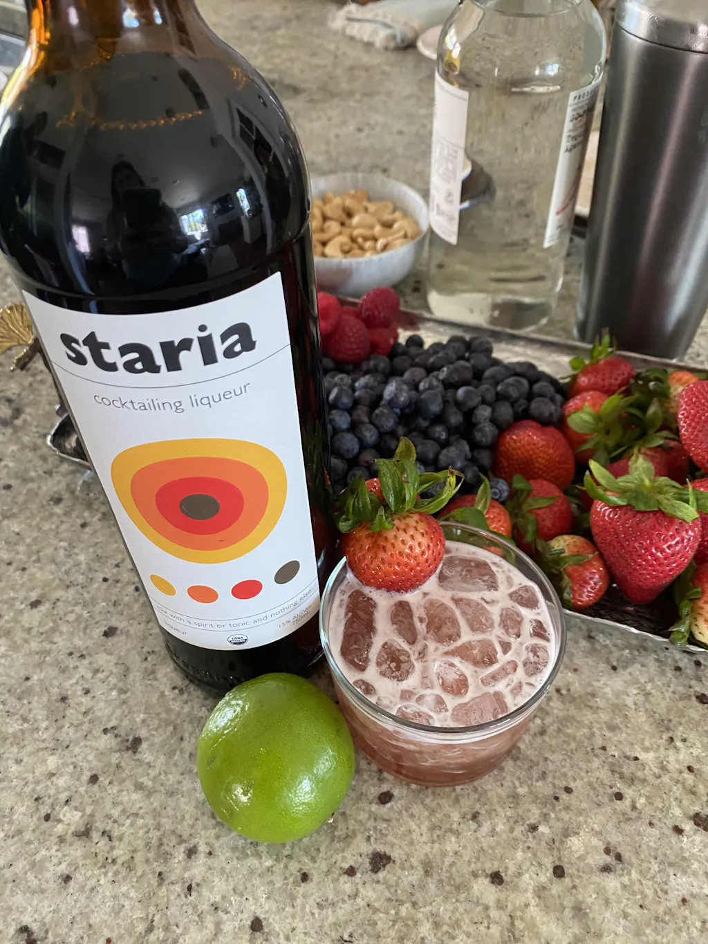 Staria cocktailing liqueur
