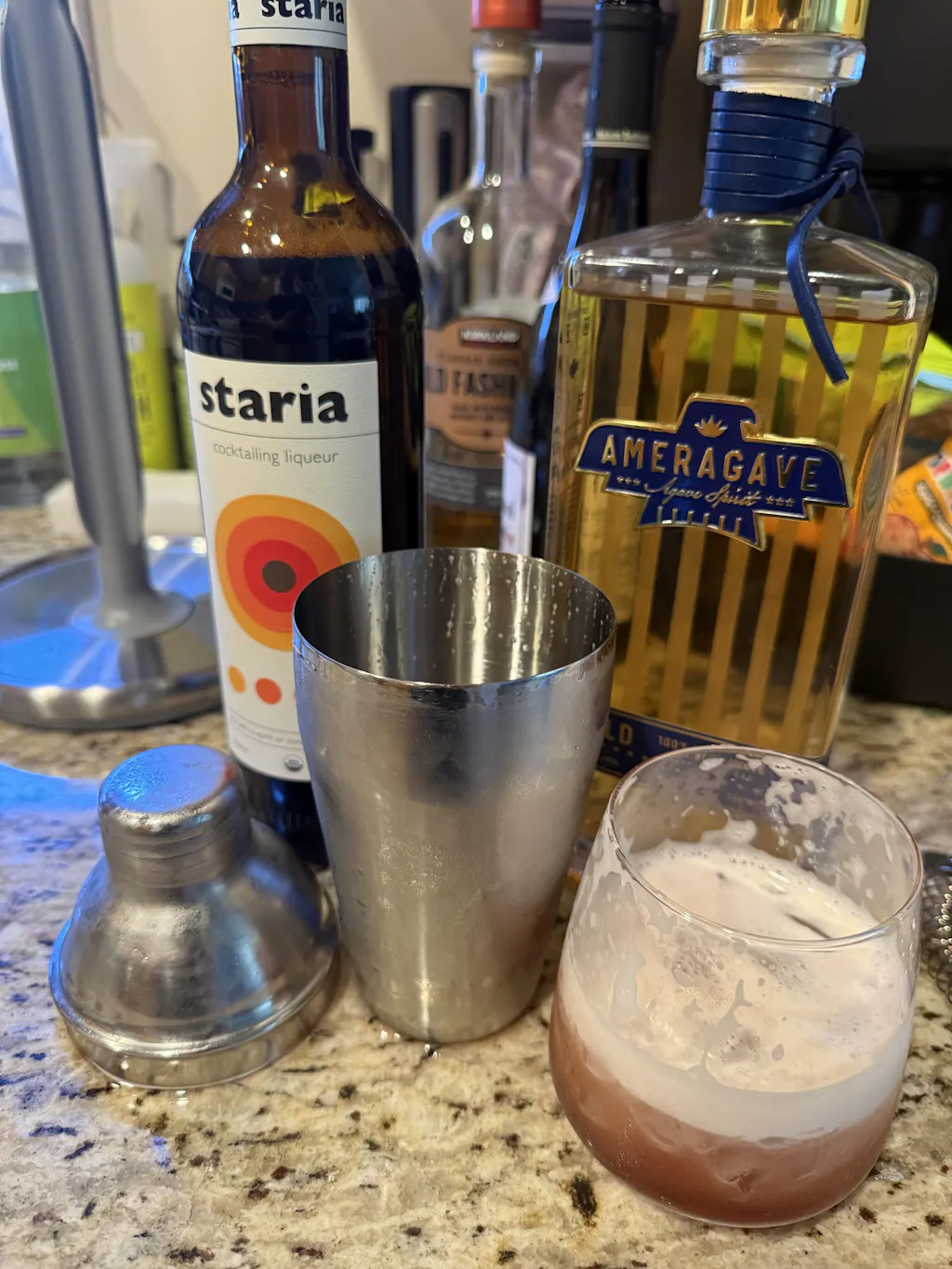Staria cocktailing liqueur