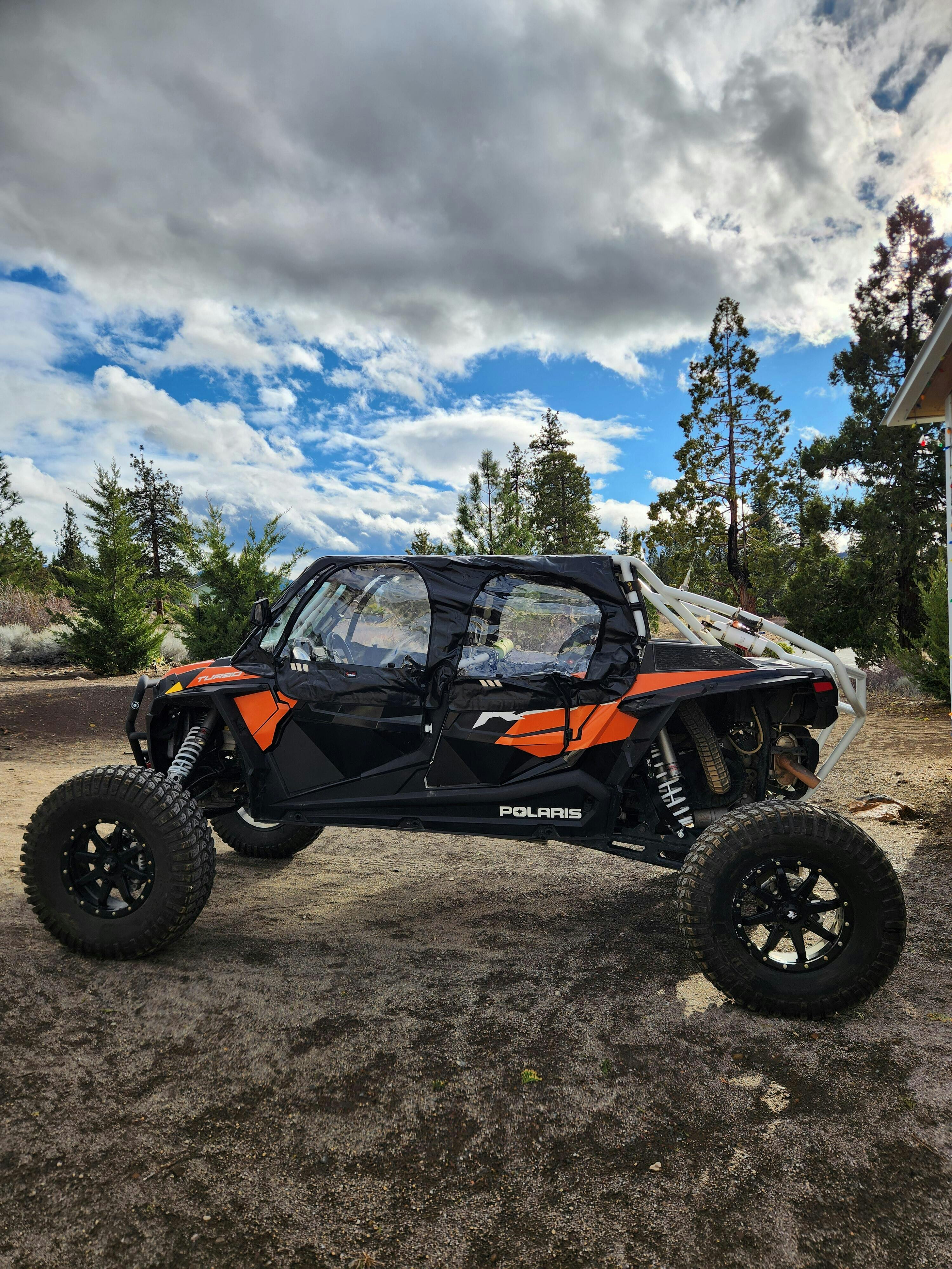 CARIBOU 軽量フレーム 折りたたみ可能 ギア付き 大阪引取り CARIBOU 軽量フレーム 折りたたみ可能 ギア付き 大阪引取り CARIBOU