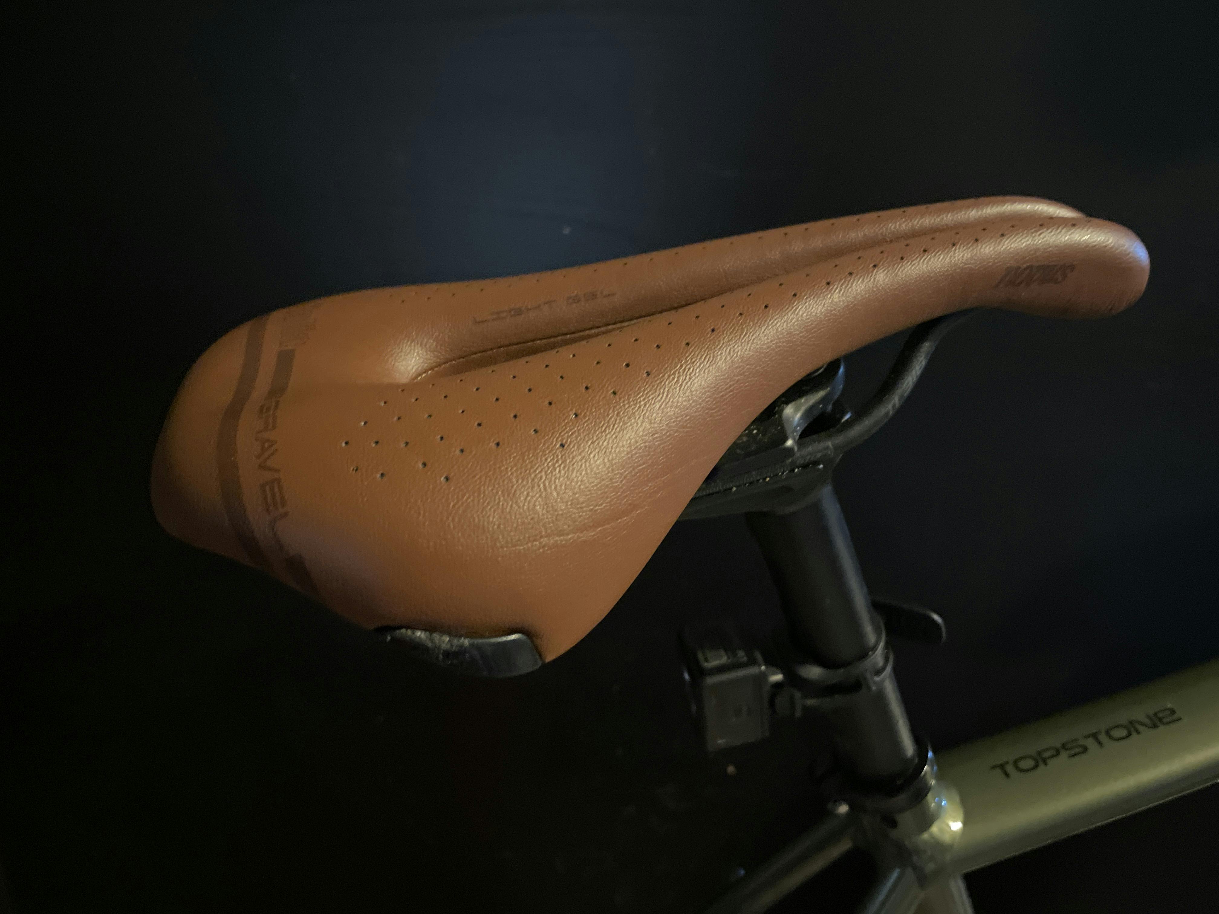 Selle italia novus boost best sale gravel heritage superflow saddle