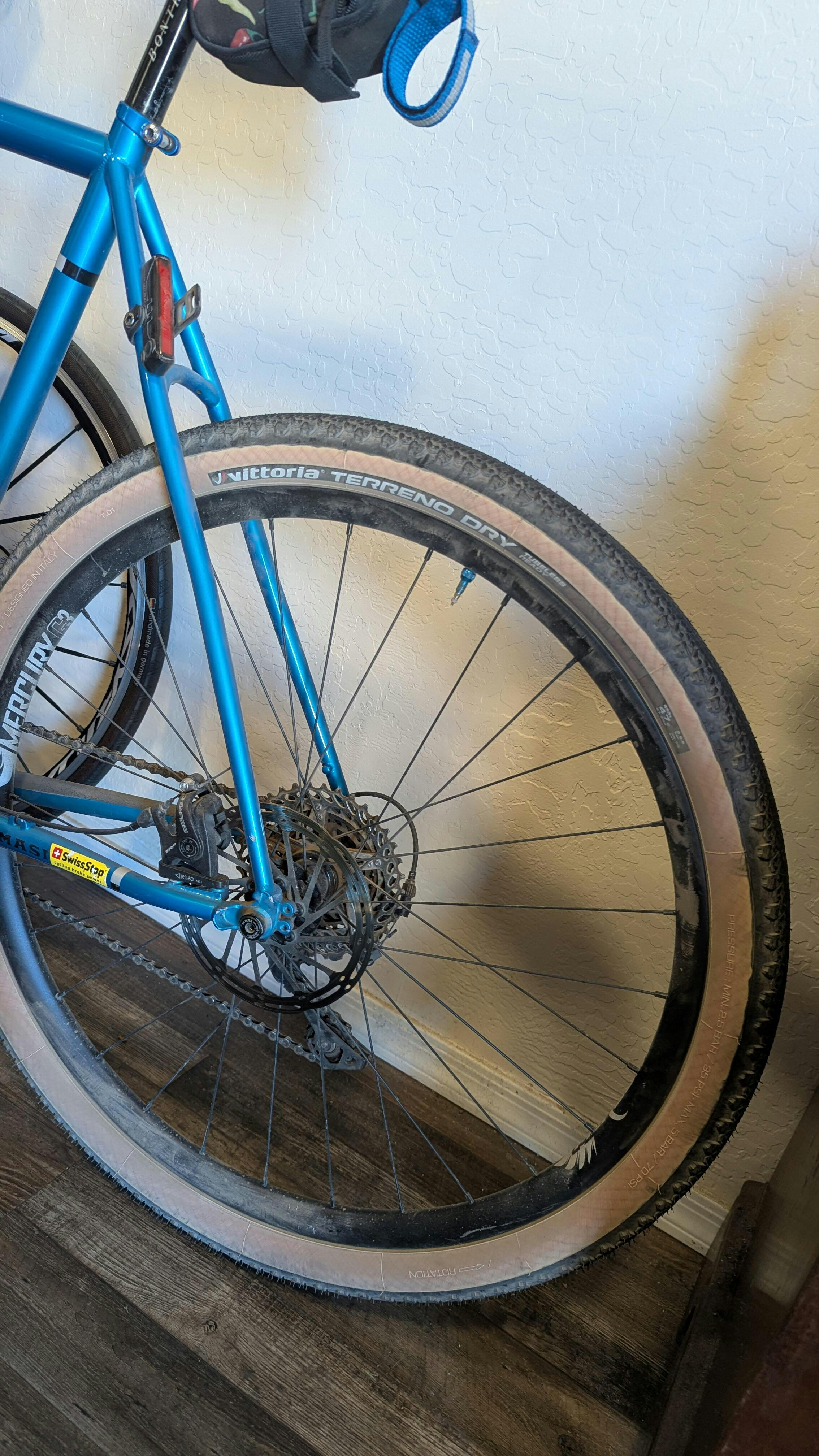 Vittoria Terreno Dry - Gravel / All-Road Tire - 650 x 47c | State