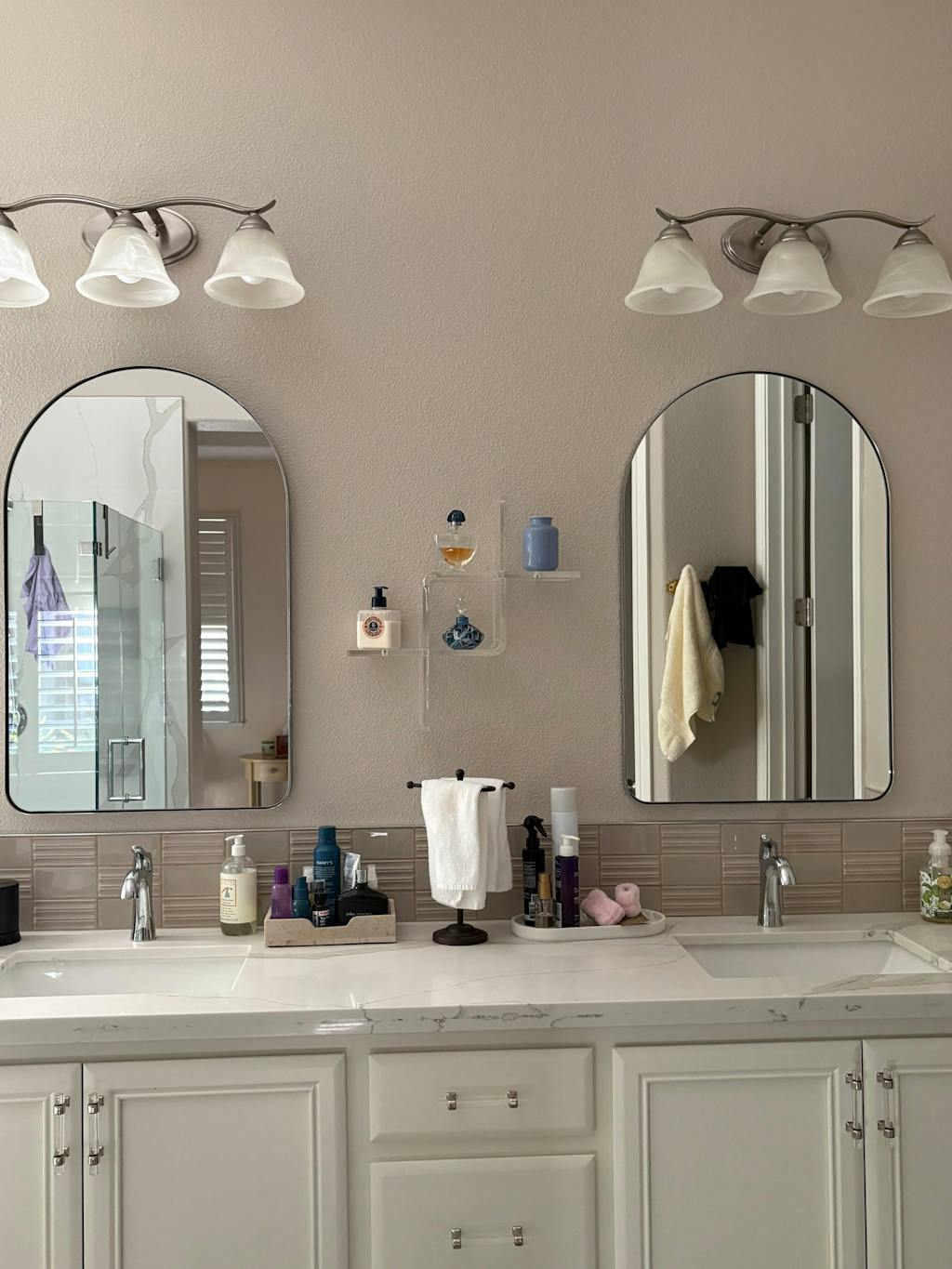 Intersecting Floating Shelf