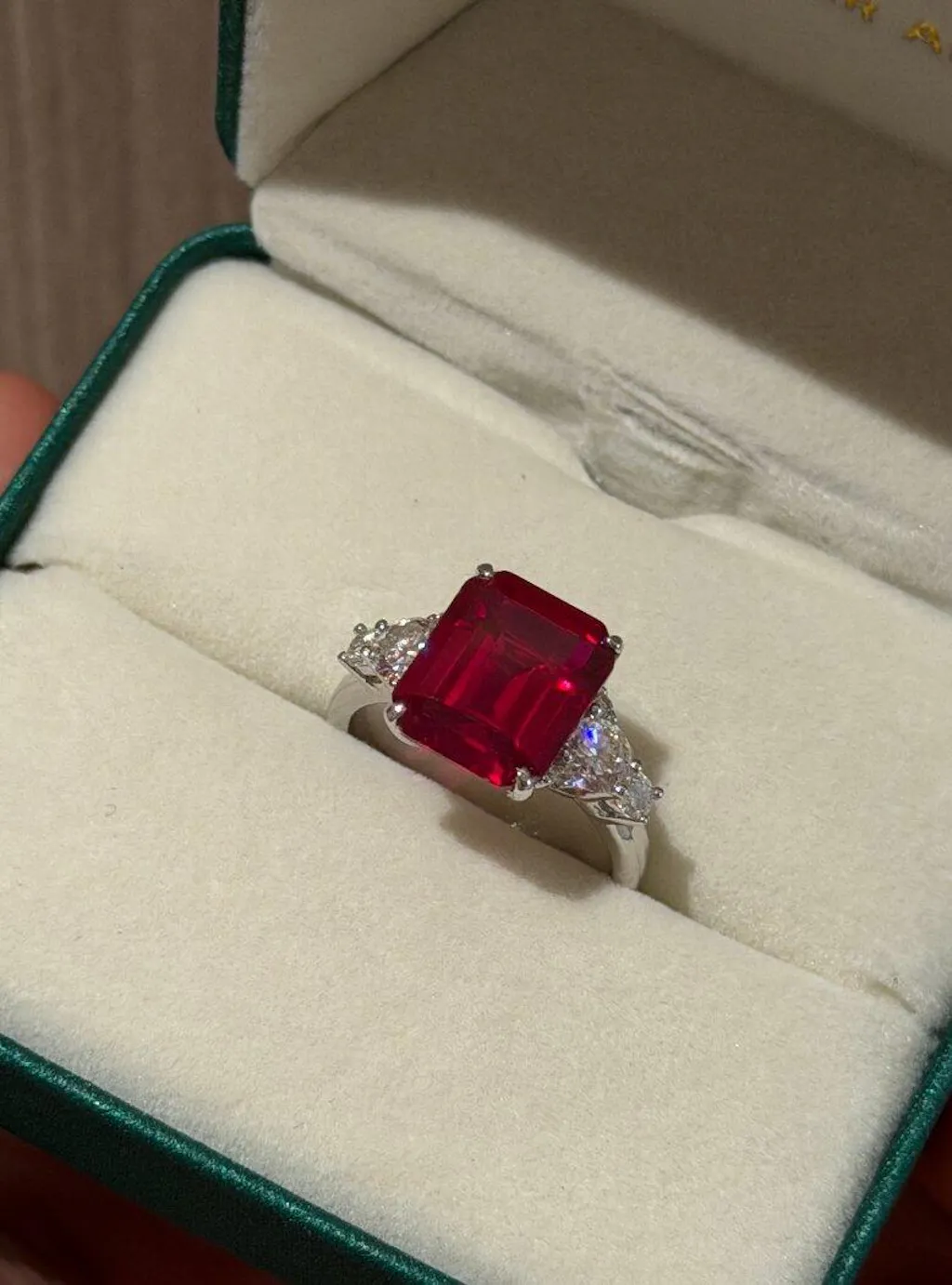 Scarlett‘s Velvet | 2CT Emerald Cut Burgundy Gemstone Ring