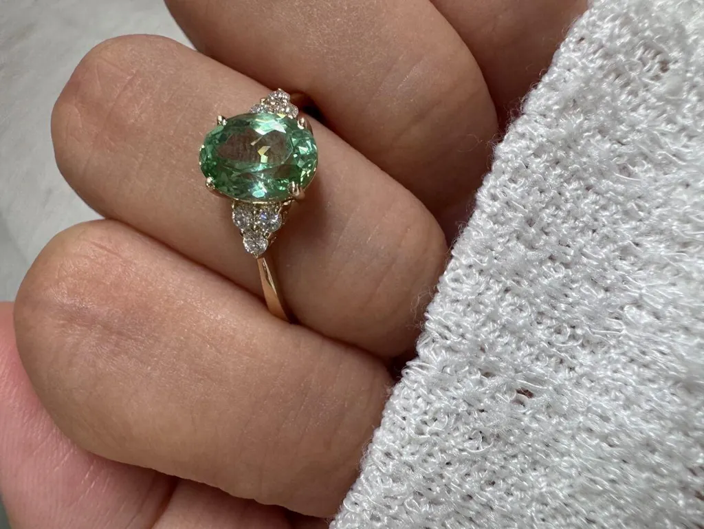 Aurora’s Dew | Oval Moss Agate Classic Cluster Engagement Ring