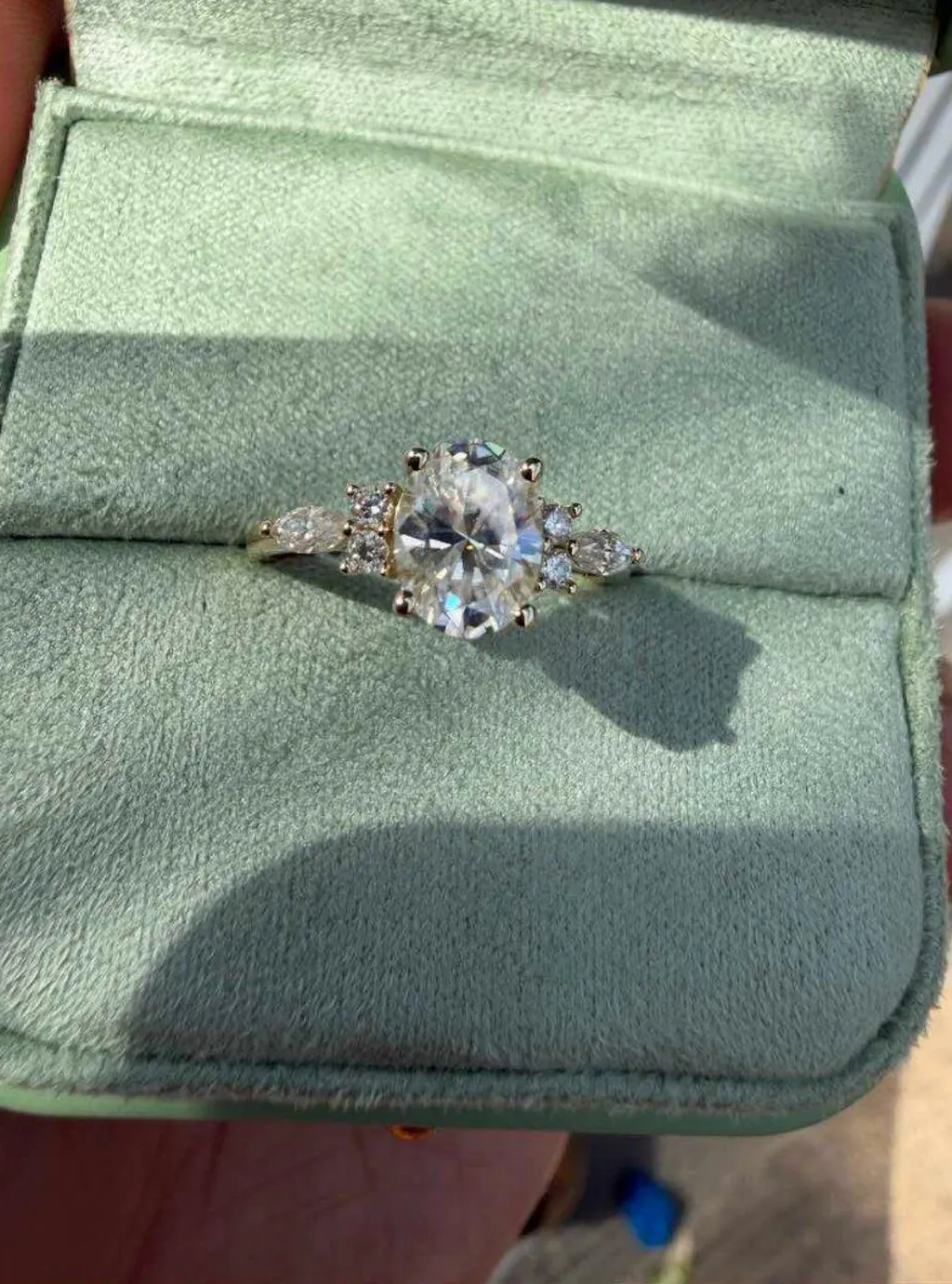 Elara‘s Dawn | 1.5CT Oval Lab-Grown Diamond Engagement Ring