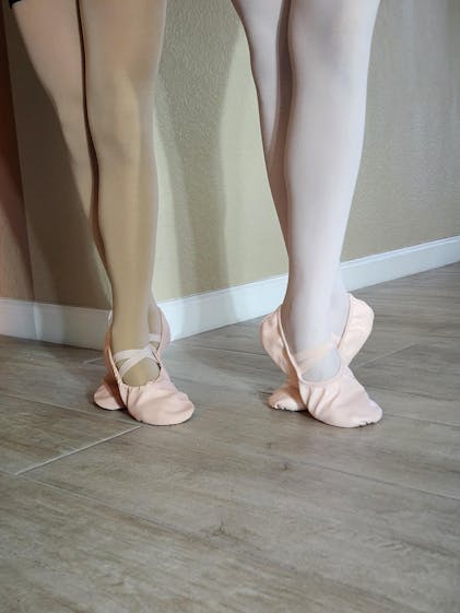 Ballet Slippers 1st Position Dance Shoes En Pointe Correct First